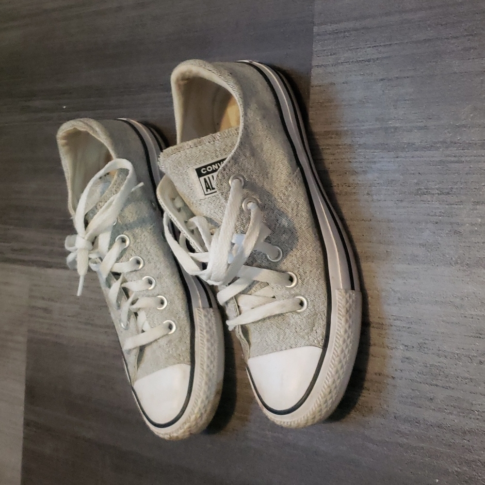 Converse sneakers in light grey, size 7
